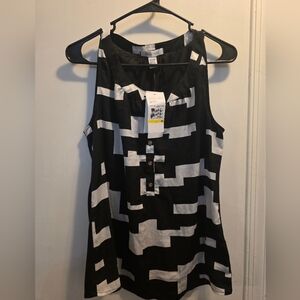 Kenneth Cole Reaction Black and White Geometric Blouse